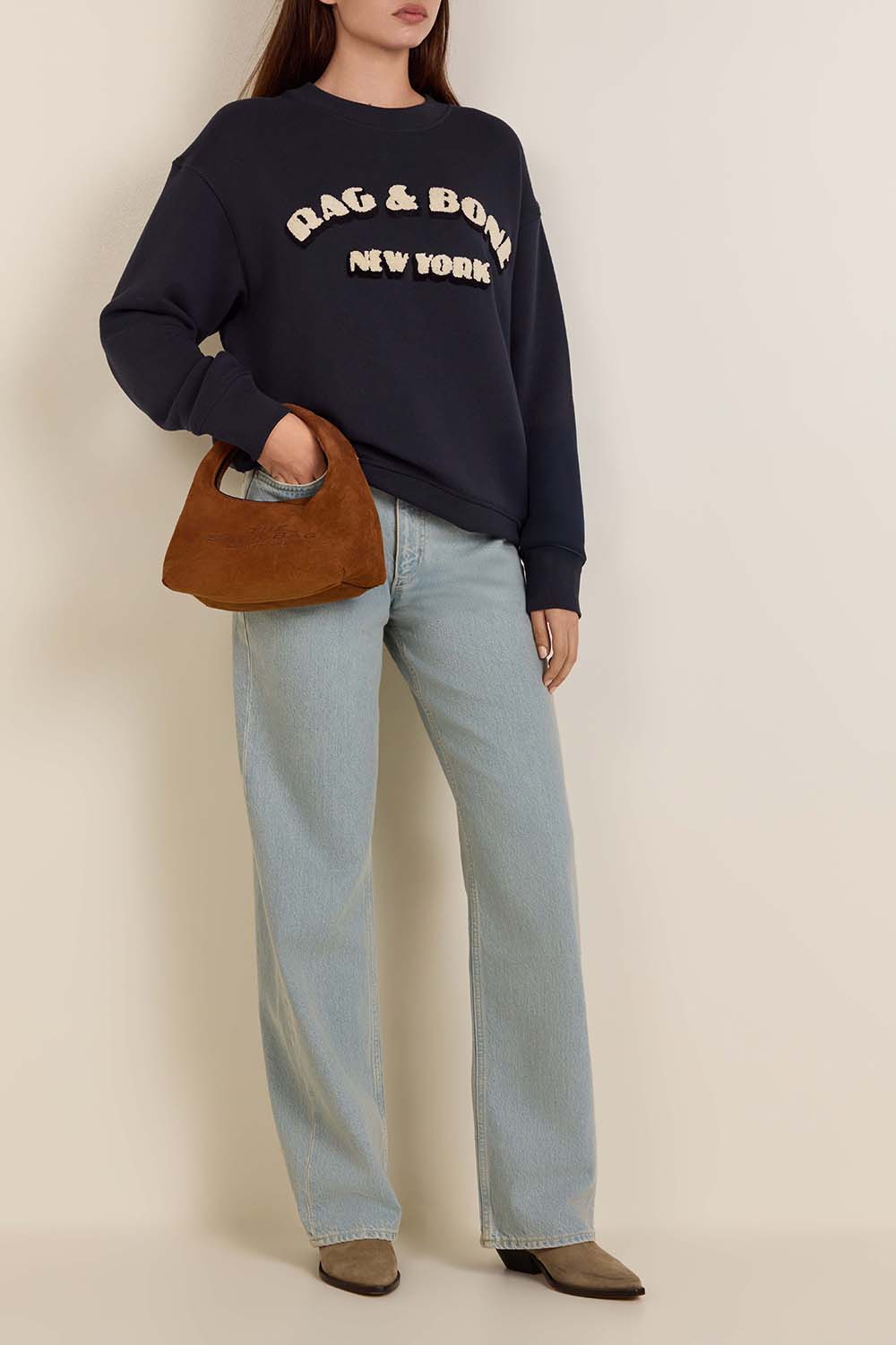 מכנסי ג'ינס בגזרה גבוהה